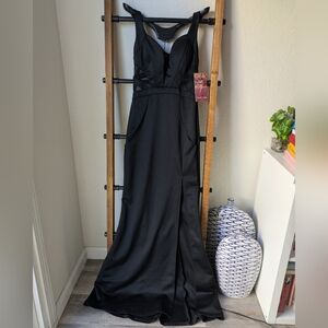 NWT Emerald Sundae Women's Classic Black Maxi Dress With See Through Back-Size S